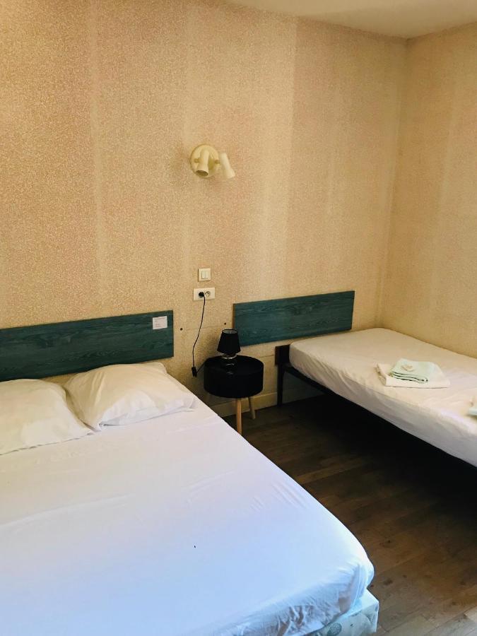 Hotel De La Gare Verchamp ภายนอก รูปภาพ